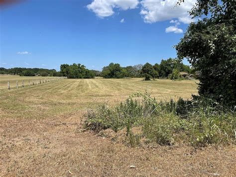 tri county real estate in weimar tx.